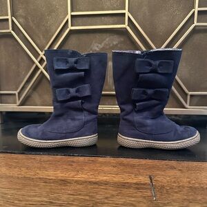 Livie & Luca Neve boots - navy, suede boots with bows
Size 6
Good used condition